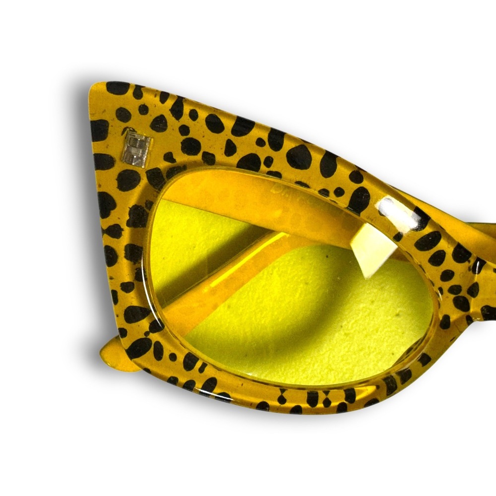 Dr. Peepers Cat Eye Leopard Print Sunglasses Yellow Tint Lenses S24303 - Picture 4 of 10